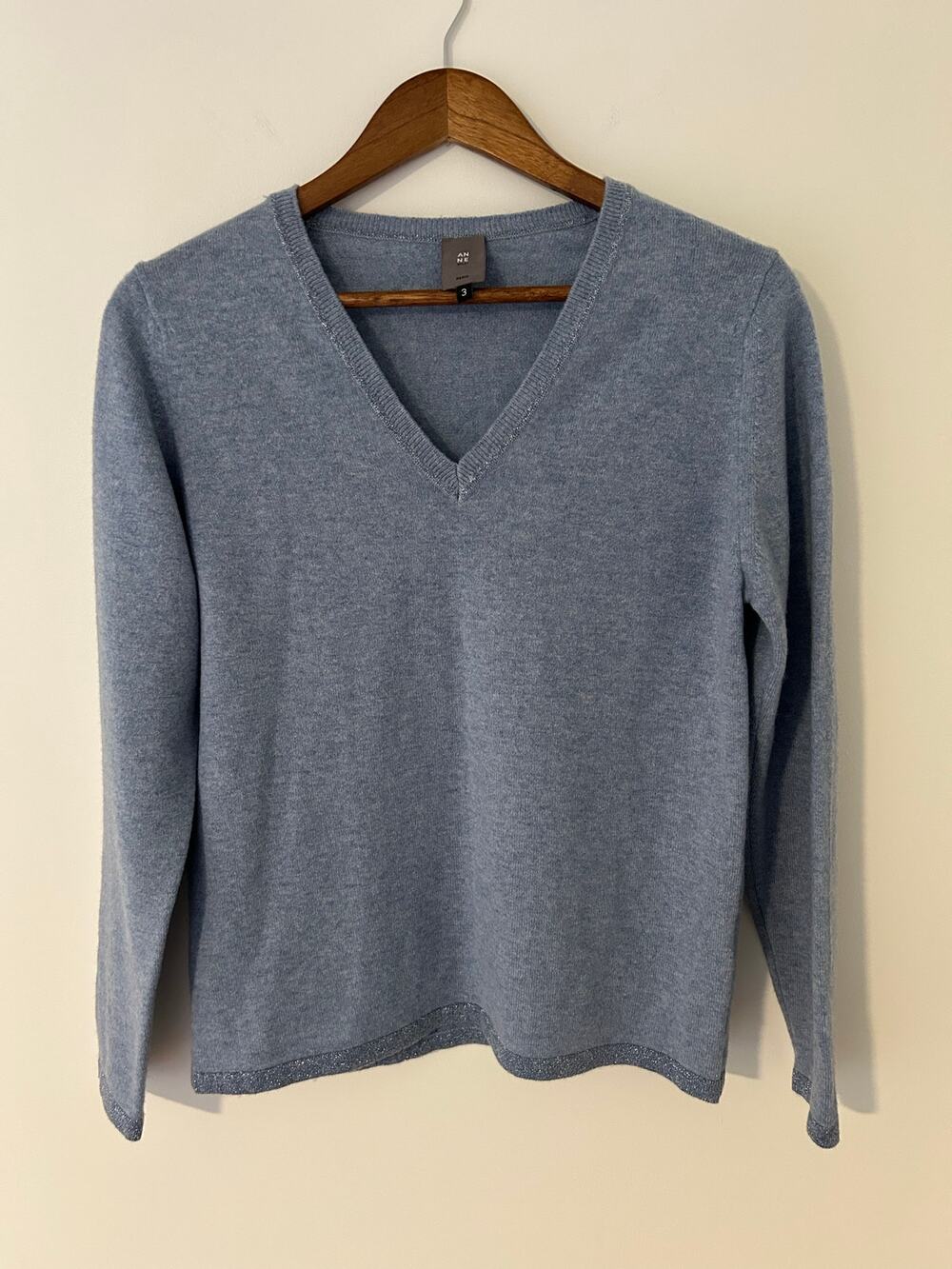 Anne Willi Paris 100% Cashmere Baby Blue Size 3 Sweater V Neck Metallic EUC